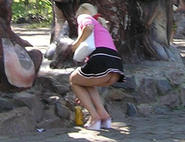 Upskirts in public places shots Image 1