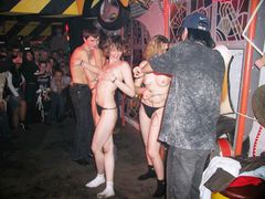 Have a look at the very rare pictures of the amazing hot sex performance a trite strip show turned into! Image 3