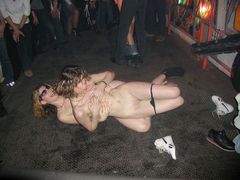 Have a look at the very rare pictures of the amazing hot sex performance a trite strip show turned into! Image 4