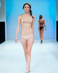 La Rouge Lingerie and Scissor Clothing Fashion Show pics Image 11