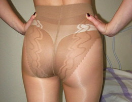 Girls show their ass in pantyhose collection Image 8