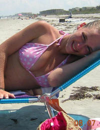 A bikini cutie going topless on the Waikiki Image 9
