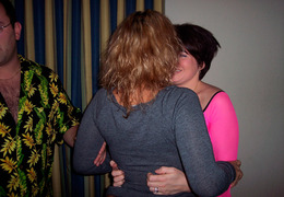Amateur swinger couples in action Image 8