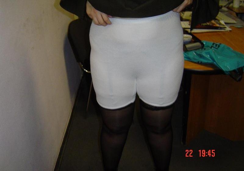Панталоны три резинки на женщинах порно - порно фото