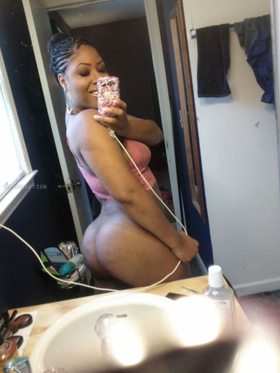 Ebony booty selfies pics