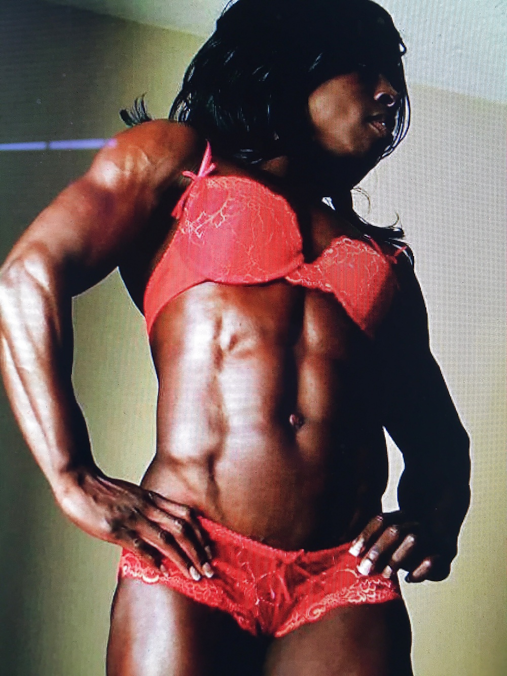 Muscle Black Women are beautiful and sexy at the same time.You. from the se...